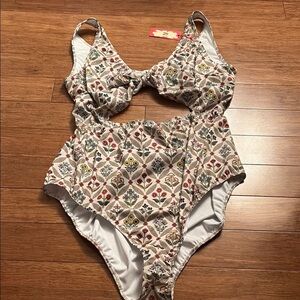 Tamara Malta’s Floral Cutout One-Piece Swimsuit -NWT - size 30/32